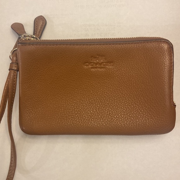 Coach LIKE NEW Double Zipper Wristlet - Picture 1 of 10